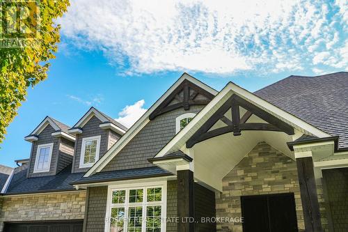 94 Terrence Park Drive, Hamilton (Ancaster), ON - Outdoor