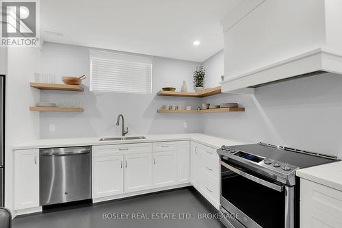 94 Terrence Park Drive, Hamilton (Ancaster), ON - Indoor Photo Showing Kitchen