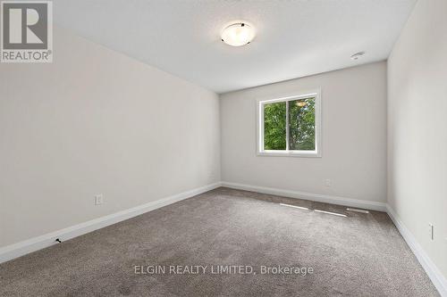 15 - 49 Royal Dornoch Drive, St. Thomas, ON - Indoor Photo Showing Other Room