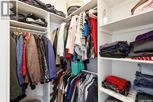 605 Feheregyhazi Boulevard, Saskatoon, SK - Indoor With Storage