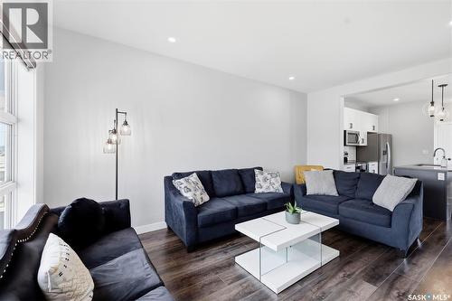 605 Feheregyhazi Boulevard, Saskatoon, SK - Indoor Photo Showing Living Room