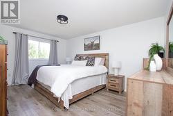 Primary Bedroom with Walk-in Closet & Ensuite. - 
