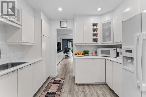 1446 Deavy Way, Ottawa, ON - Indoor Photo Showing Kitchen
