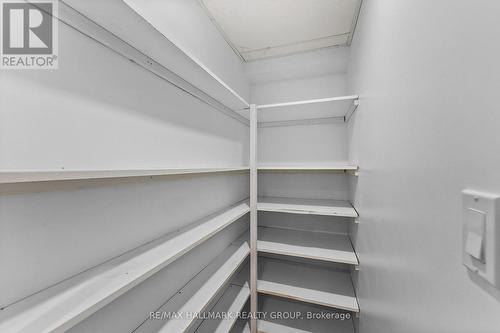 1446 Deavy Way, Ottawa, ON - Indoor With Storage