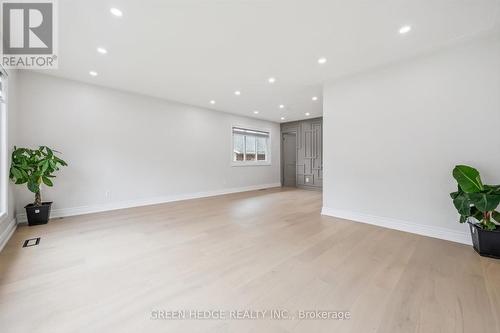 385 Village Crescent, Kitchener, ON - Indoor Photo Showing Other Room