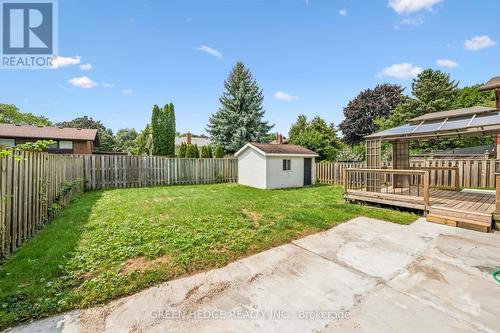 385 Village Crescent, Kitchener, ON - Outdoor