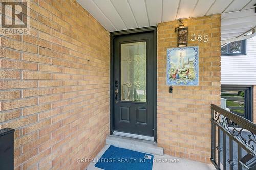 385 Village Crescent, Kitchener, ON - Outdoor With Exterior