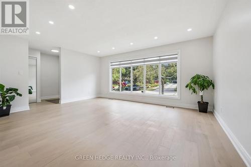 385 Village Crescent, Kitchener, ON - Indoor