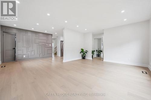 385 Village Crescent, Kitchener, ON - Indoor Photo Showing Other Room