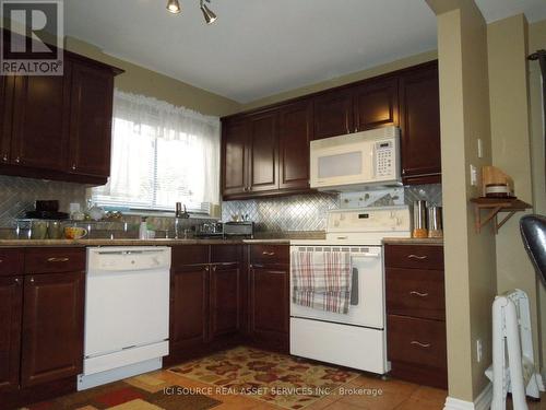 129 Ormond Drive, Oshawa, ON - Indoor Photo Showing Kitchen