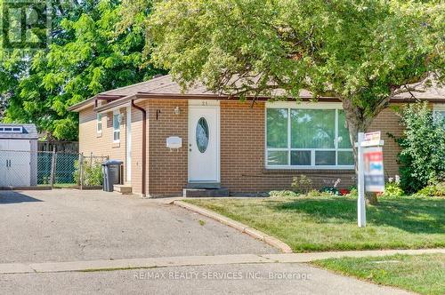 21 FINCHGATE BOULEVARD  Brampton, ON L6T 3H7
