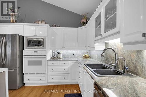 65 Kimberwick Crescent, Ottawa, ON - Indoor Photo Showing Kitchen With Stainless Steel Kitchen With Double Sink