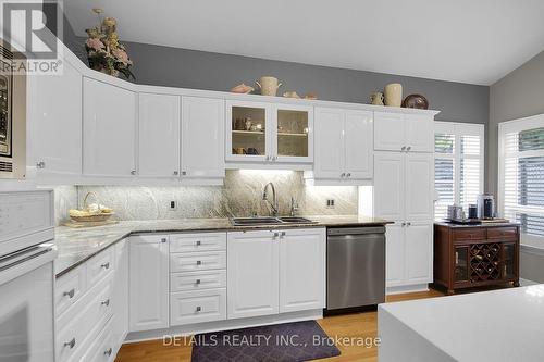 65 Kimberwick Crescent, Ottawa, ON - Indoor Photo Showing Kitchen