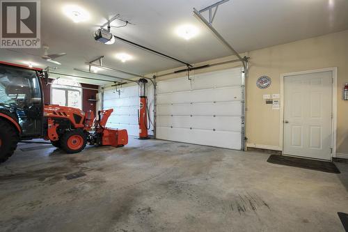 1178 Third Lin, Sault Ste. Marie, ON - Indoor Photo Showing Garage