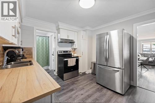 629 Labute, Tecumseh, ON - Indoor Photo Showing Kitchen With Double Sink