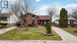 109 HASTINGS CRESCENT Sarnia, ON N7S 5K4