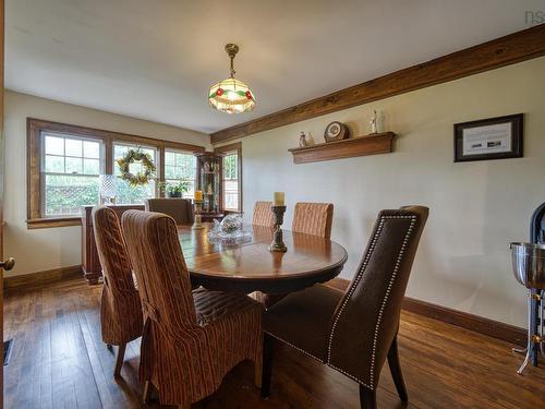 261 Edgewater Street, Mahone Bay, NS - Indoor Photo Showing Dining Room