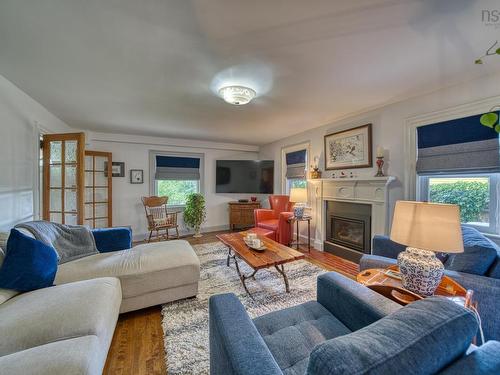 261 Edgewater Street, Mahone Bay, NS - Indoor Photo Showing Living Room With Fireplace