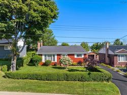 24 Estate Drive  Cole Harbour, NS B2V 1C4