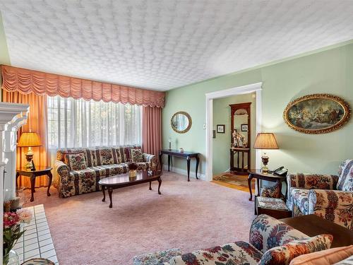 39 Robert Drive, Dartmouth, NS - Indoor Photo Showing Living Room
