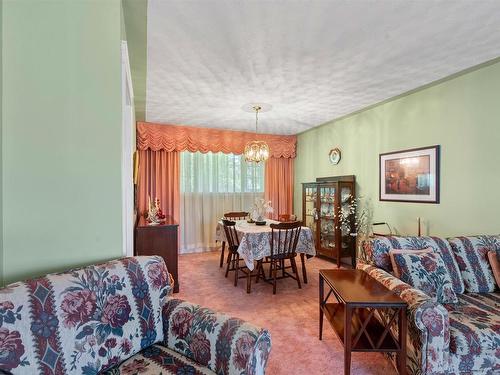 39 Robert Drive, Dartmouth, NS - Indoor Photo Showing Living Room