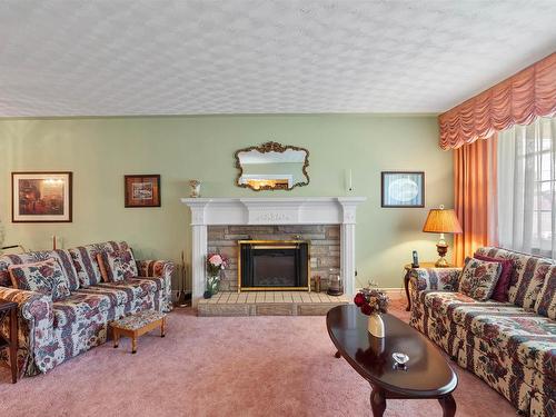 39 Robert Drive, Dartmouth, NS - Indoor Photo Showing Living Room With Fireplace