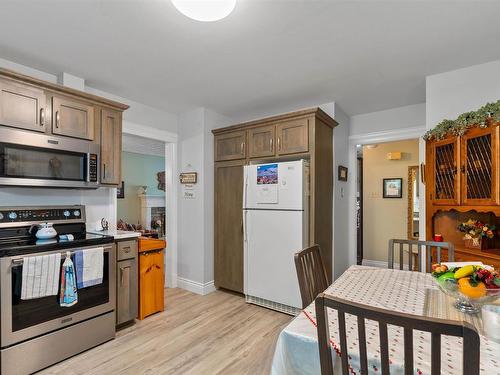 39 Robert Drive, Dartmouth, NS - Indoor Photo Showing Kitchen