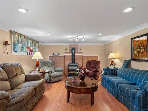 39 Robert Drive, Dartmouth, NS - Indoor Photo Showing Living Room
