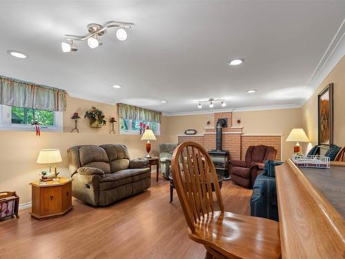 39 Robert Drive, Dartmouth, NS - Indoor