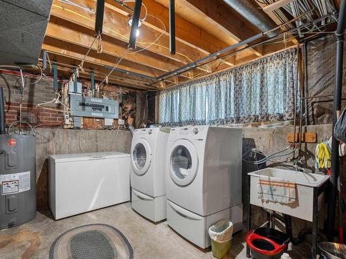 39 Robert Drive, Dartmouth, NS - Indoor Photo Showing Laundry Room