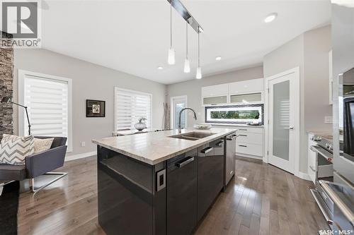 130 Boykowich Bend, Saskatoon, SK - Indoor Photo Showing Kitchen With Double Sink With Upgraded Kitchen