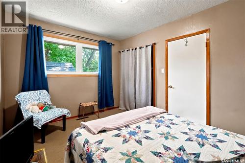 323 Toronto Street N, Regina, SK - Indoor Photo Showing Bedroom