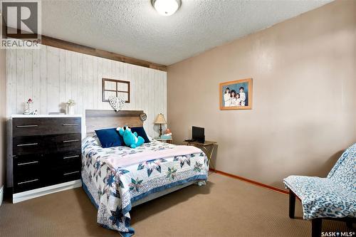 323 Toronto Street N, Regina, SK - Indoor Photo Showing Bedroom
