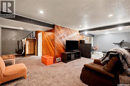 323 Toronto Street N, Regina, SK - Indoor