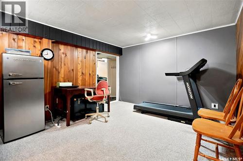 323 Toronto Street N, Regina, SK - Indoor Photo Showing Gym Room