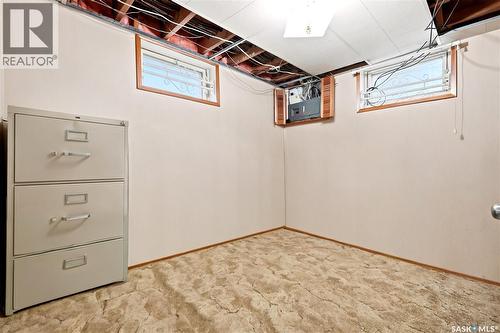 323 Toronto Street N, Regina, SK - Indoor