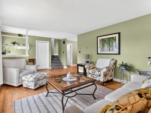 174 Silver Road, West Northfield, NS - Indoor Photo Showing Living Room