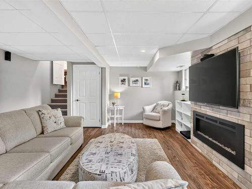 174 Silver Road, West Northfield, NS - Indoor Photo Showing Living Room
