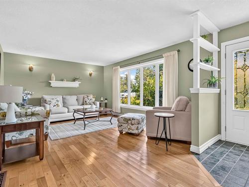 174 Silver Road, West Northfield, NS - Indoor Photo Showing Living Room