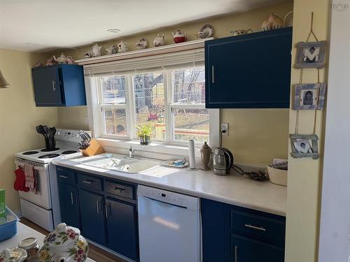 50 Rose Avenue, Trenton, NS - Indoor Photo Showing Kitchen With Double Sink