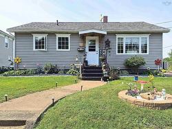 16 Copp Avenue  Amherst, NS B4H 2T4