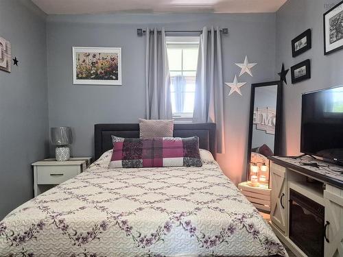 16 Copp Avenue, Amherst, NS - Indoor Photo Showing Bedroom