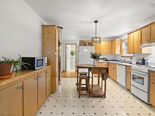 7 Mill Stream Loop, Upper Musquodoboit, NS - Indoor Photo Showing Kitchen