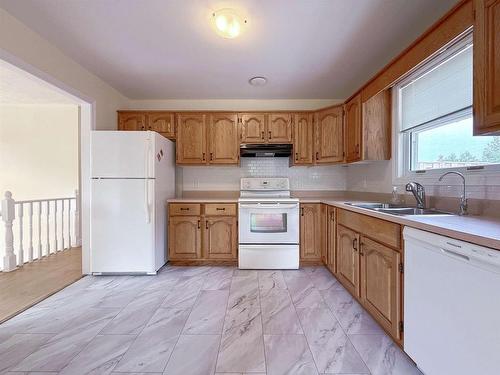 4 Abbey Drive, Charlottetown, PE - Indoor Photo Showing Kitchen With Double Sink