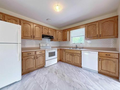 4 Abbey Drive, Charlottetown, PE - Indoor Photo Showing Kitchen With Double Sink