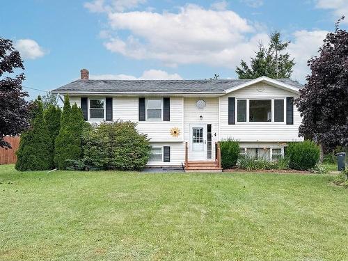 4 Abbey Drive  Charlottetown, PE C1A 8A3