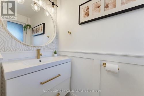 3 Alona Avenue, Cambridge, ON - Indoor Photo Showing Bathroom