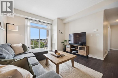 2 Colonial Drive Unit# 403, Guelph, ON - Indoor Photo Showing Living Room