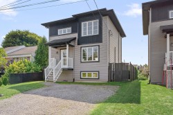 676 Rue des Bosquets  Québec (La Haute-Saint-Charles), QC G3G 1V2
