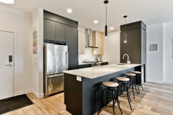 110-240B Rue du Cercle-des-Cantons  Bromont, QC J2L 0T5